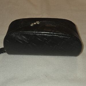 ​Oakley Ellipse Logo Soft Vault Sunglasses Case - Black